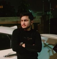 Professor - Acompañantes masculino in Lahore