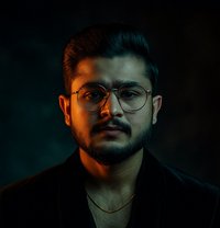 Professor - Acompañantes masculino in Lahore