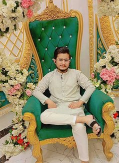Professor - Male escort in Lahore Photo 4 of 8