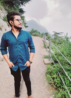 Professor - Male escort in Lahore Photo 7 of 8