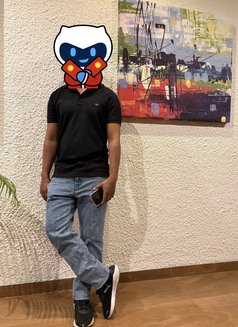 Promodya Dissanayaka - Male escort in Colombo Photo 2 of 4