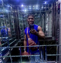 Prosper - Acompañantes masculino in Dubai