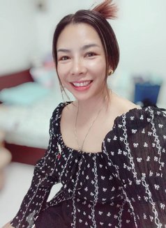 Prostate Treatment, Yoni, Lingam - Masajista in Bangkok Photo 8 of 9