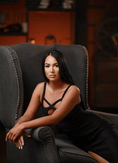 Provocative Ariana - escort in Dubai Photo 9 of 10