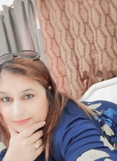 Puja Indian - escort in Muscat Photo 4 of 4