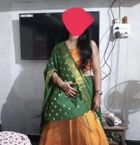 Puja - escort in Mumbai
