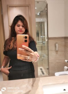 Puja Singh - escort in Mumbai Photo 2 of 2