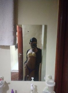 Puji - Transsexual escort in Nairobi Photo 2 of 5