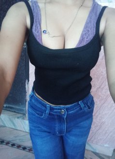 Pujitha - escort in Coimbatore Photo 2 of 7