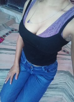 Pujitha - escort in Coimbatore Photo 3 of 7