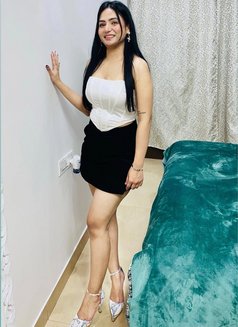 Punam Roy - puta in Mumbai Photo 1 of 4