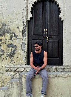 Punay - Male escort in Noida Photo 1 of 3