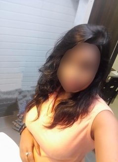 Real meet & Cam session - escort in Pune Photo 1 of 4