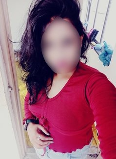 Real meet & Cam session - escort in Pune Photo 2 of 4