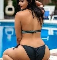 Pune Escorts 5★star Luxury Hotels 24x7 - escort in Pune