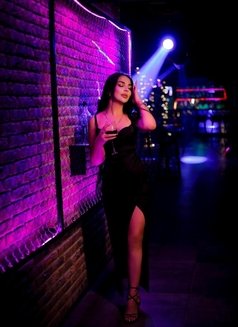 Pune Hi Profile Indian & Russian Escort - Agencia de putas in Pune Photo 2 of 8