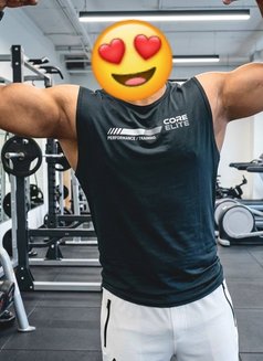 Pune Real Meet - Male escort in Pune Photo 1 of 1