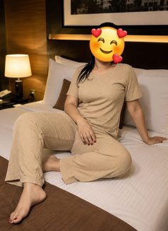 🟢PUNJABI KUDI AIRHOSTESS/NO AGENT - puta in New Delhi Photo 7 of 22