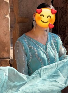 🟢PUNJABI KUDI AIRHOSTESS/NO AGENT - puta in New Delhi Photo 3 of 22
