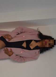 Puravi - escort in Kolkata Photo 3 of 6