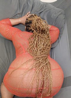 Pure - escort in Cairo Photo 4 of 6