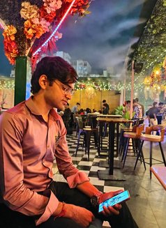 Pure Gentlemen for Couples Housewives An - Acompañantes masculino in New Delhi Photo 2 of 2