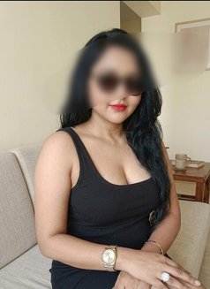 Pure Lesbian sole (Lesbian cam only) - puta in New Delhi Photo 5 of 6