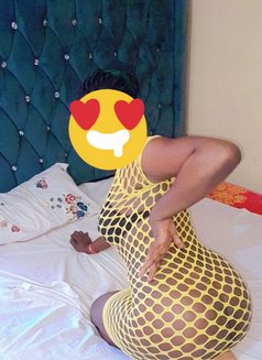Nasty Kinky slut - puta in Nairobi Photo 1 of 3
