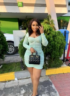 Purity - masseuse in Accra Photo 2 of 4