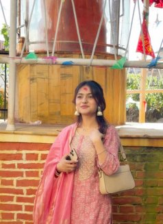 Purnima Real Meet, Escort - puta in Kathmandu Photo 2 of 4
