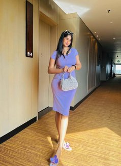 Purvi - escort in Mumbai Photo 3 of 5