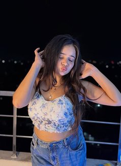Purvi - escort in Noida Photo 6 of 7