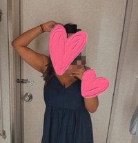 Purvi (real meet &cam) - puta in Mumbai