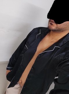 Pussy Eater - Male escort in Mumbai Photo 1 of 1