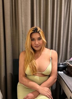 Pussy Kat - Acompañantes transexual in Manila Photo 8 of 8