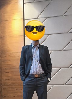 Pussy Licker & Rimmer for Females - Male escort in Mumbai Photo 3 of 3