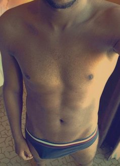 Pussy Sucker - Male escort in Bangkok Photo 2 of 7