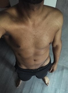 Pussy Sucker - Male escort in Muscat Photo 8 of 8