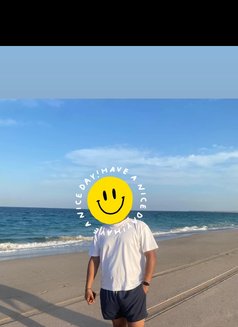 Gentle - Male companion in Muscat Photo 3 of 4