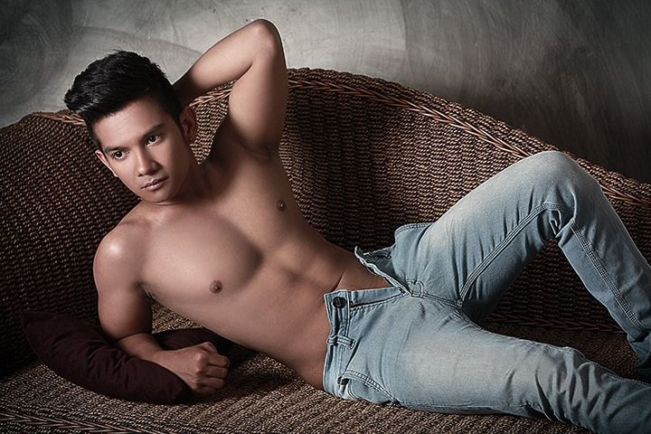 Putra Available for Satisfaction, Male escort.