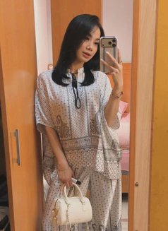 Putri Amelia - puta in Jakarta Photo 2 of 4