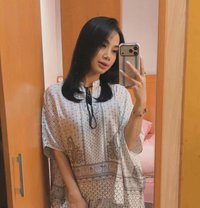 Putri Amelia - puta in Jakarta
