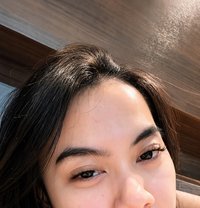 Putri Amelia - puta in Jakarta