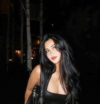 Putri - escort in Singapore