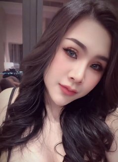 Puyfai - puta in Al Manama Photo 7 of 8