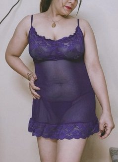 Pyari Saloni - escort in Indore Photo 4 of 12