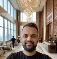 Qalbi - Intérprete masculino de adultos in Doha
