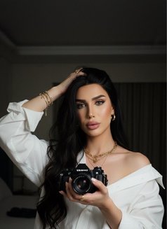 Qamar - Acompañantes transexual in Beirut Photo 3 of 3