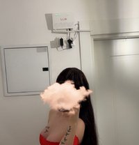 Qamar - Transsexual escort in Beirut Photo 2 of 3