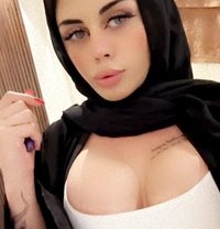Qamar - Transsexual escort in Riyadh Photo 5 of 8